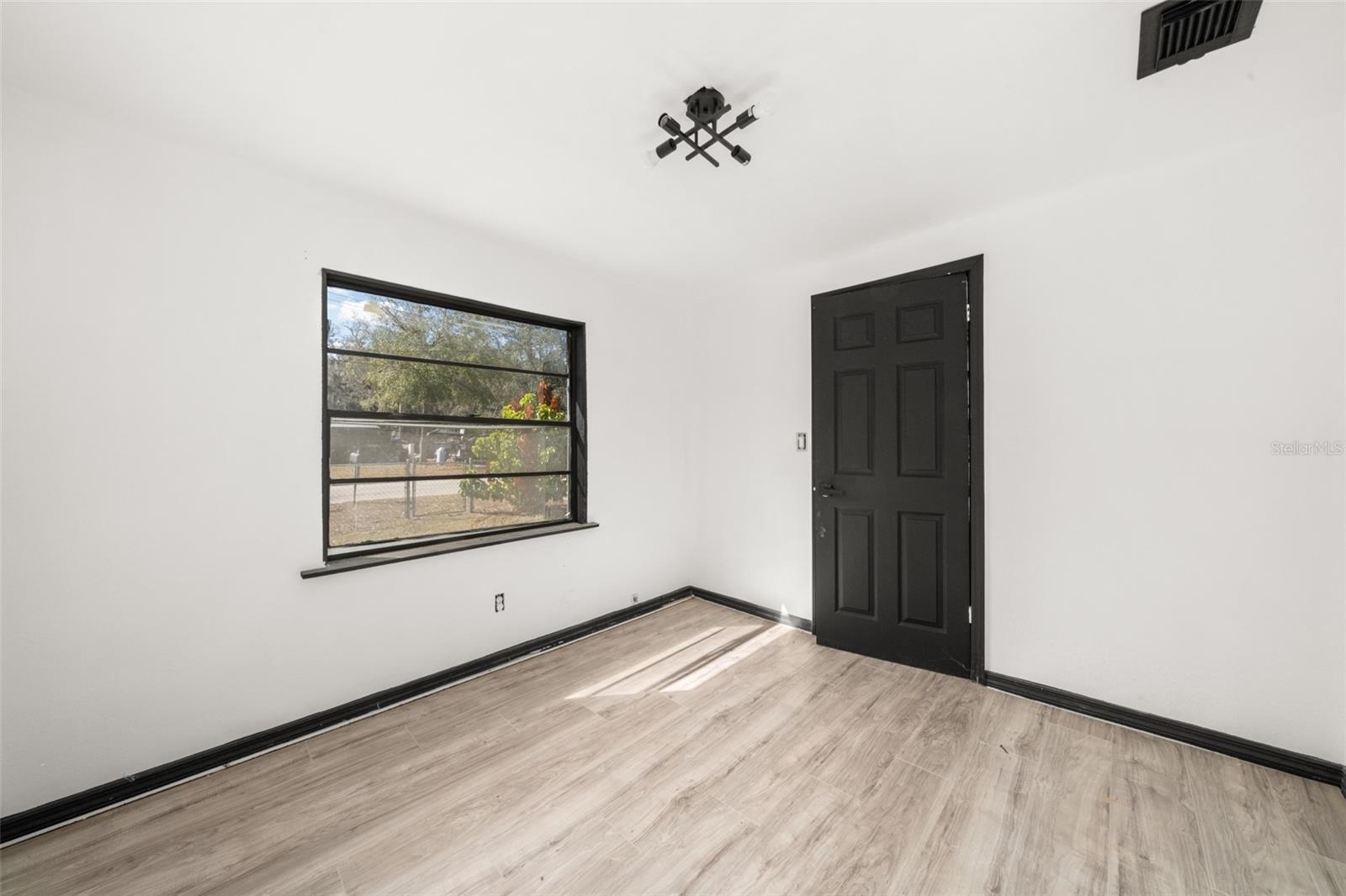 1628 Wightman Ave Property Photo 11