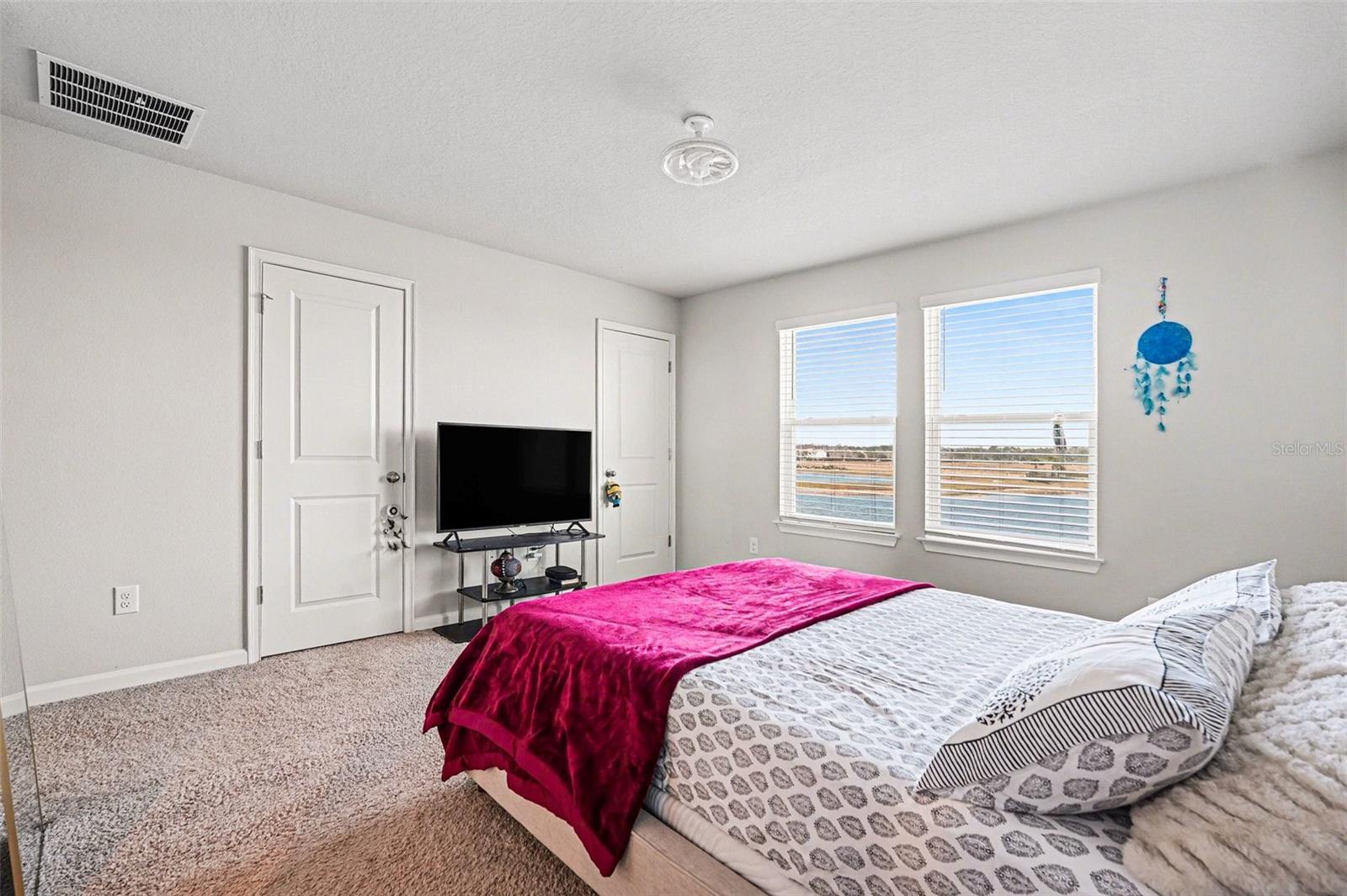 2361 Summerlit St Property Photo 15
