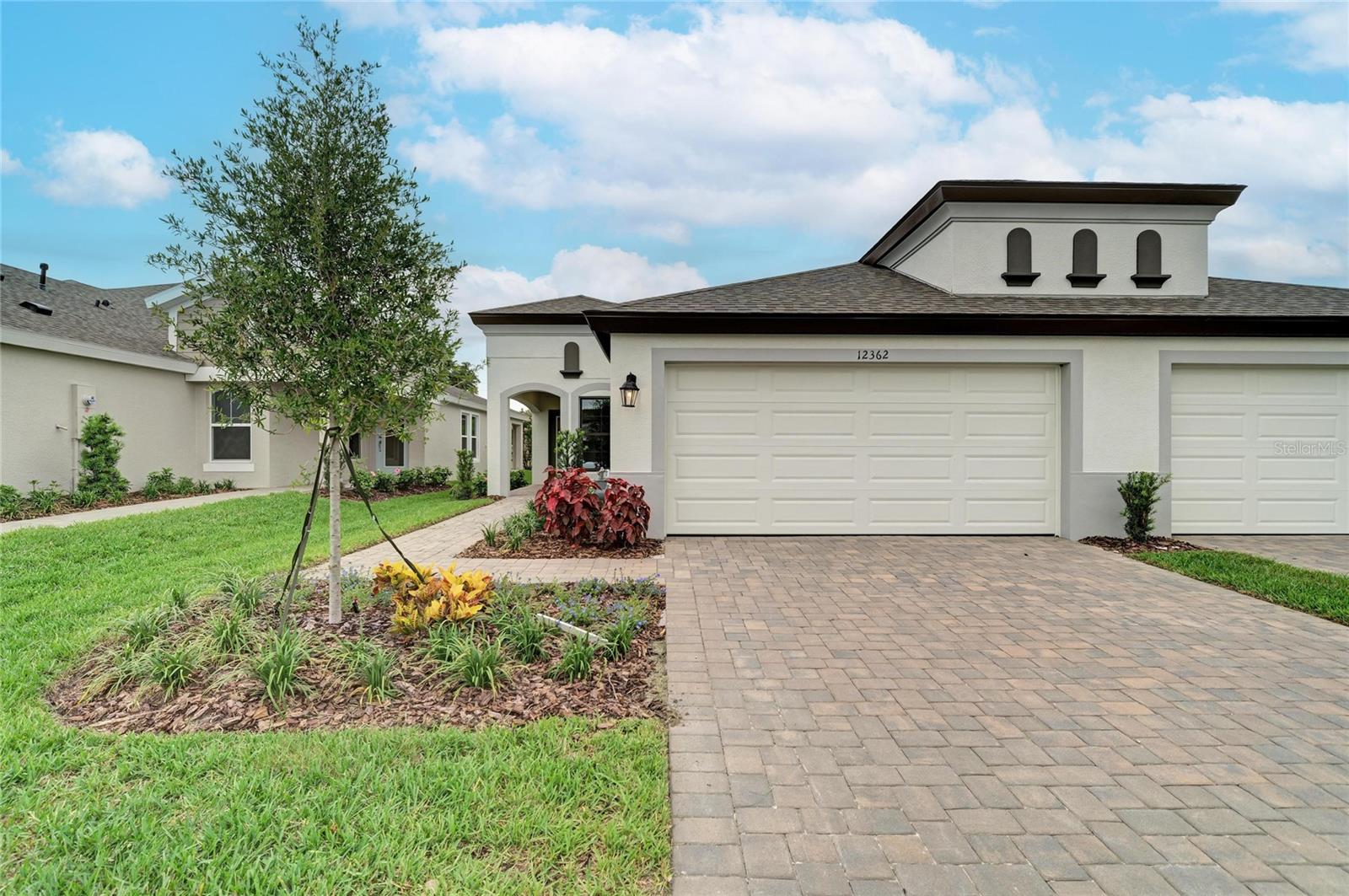 12362 Oak Hill Way Property Photo 1
