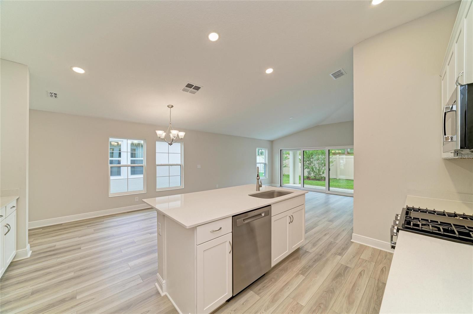 12362 Oak Hill Way Property Photo 17