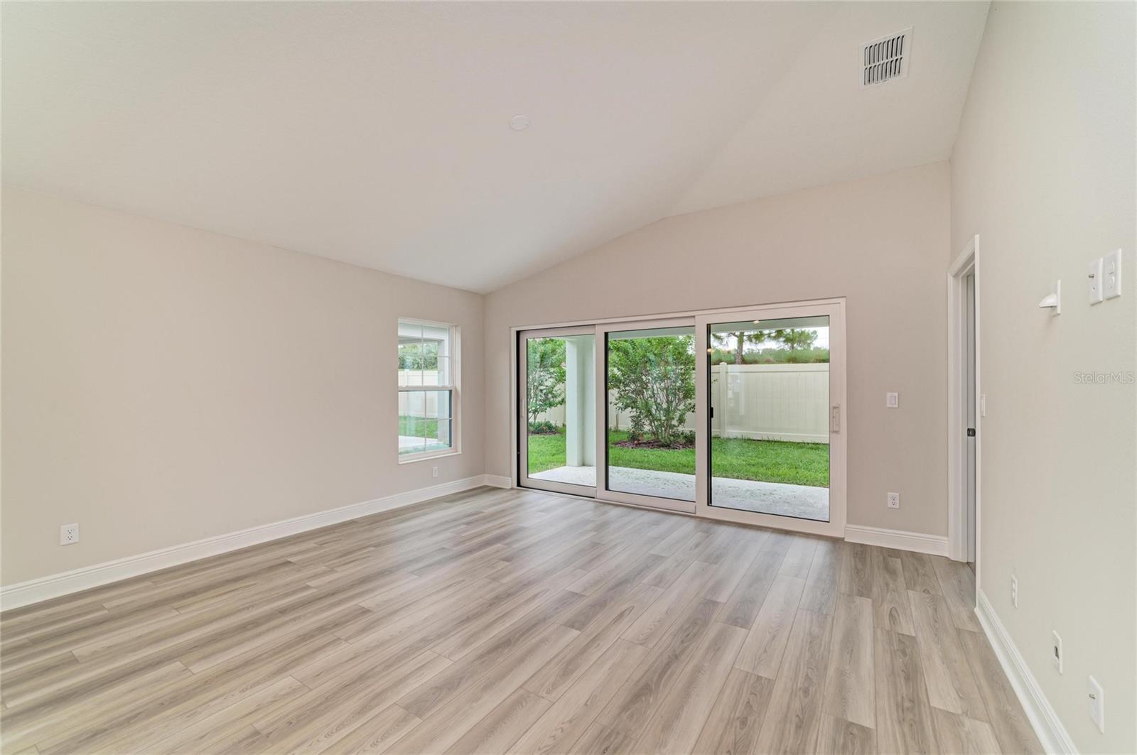 12362 Oak Hill Way Property Photo 19