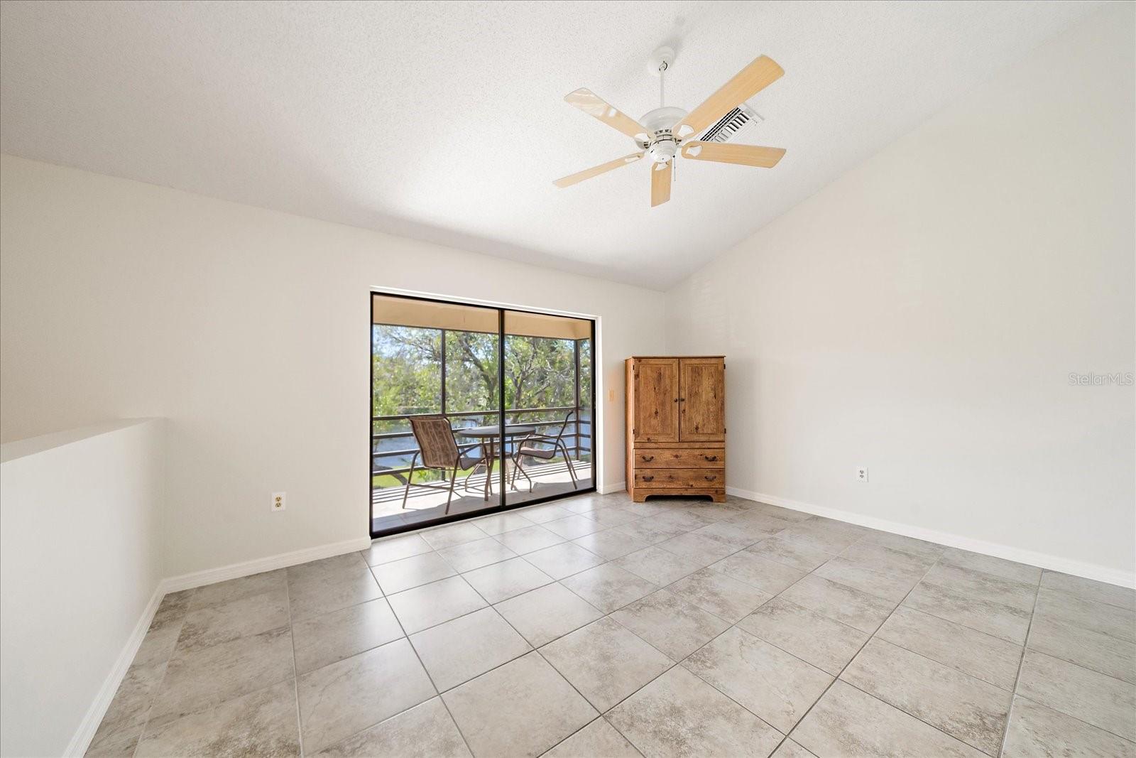 5654 Gardens Dr Property Photo 11