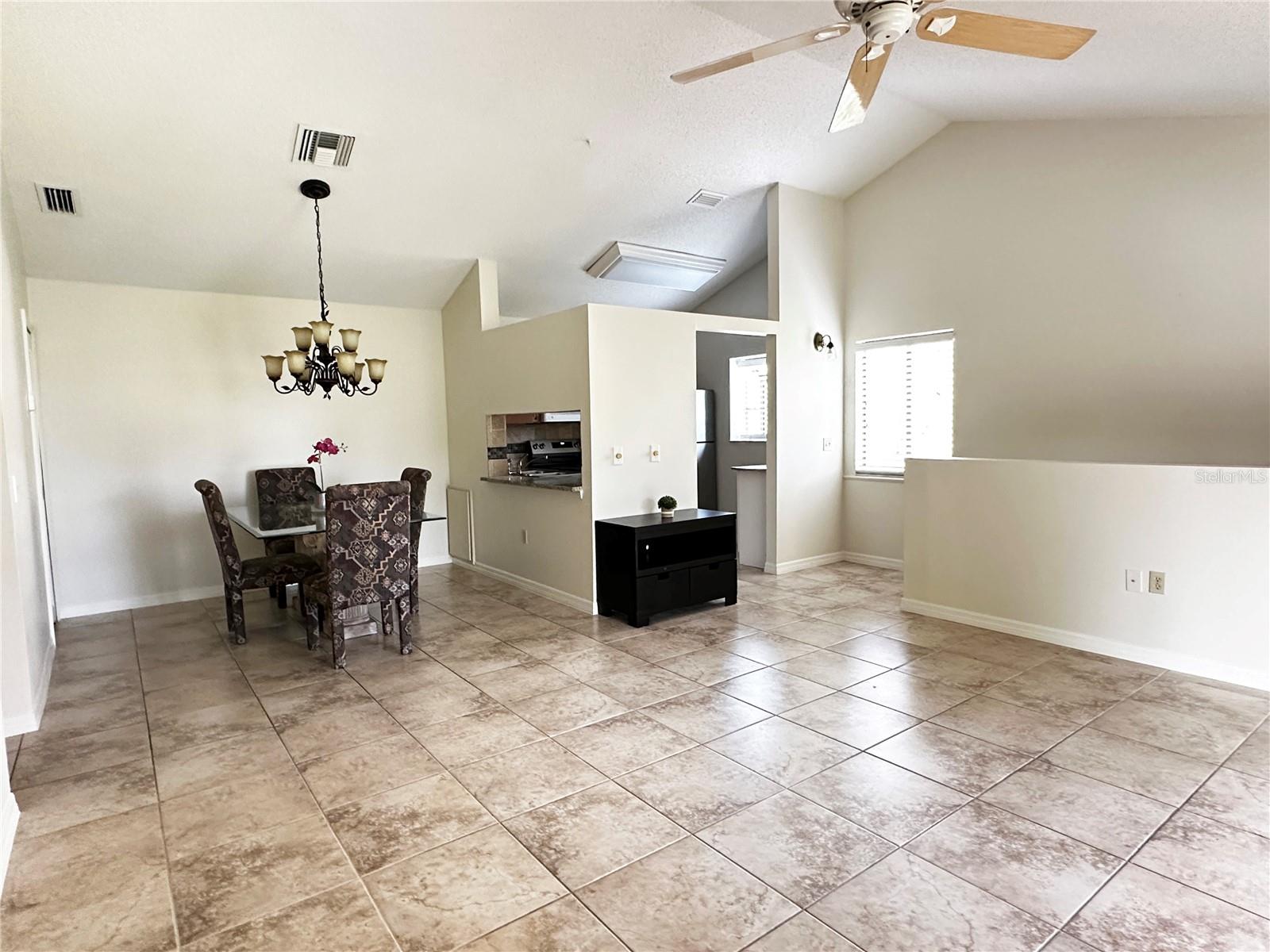 5654 Gardens Dr Property Photo 20