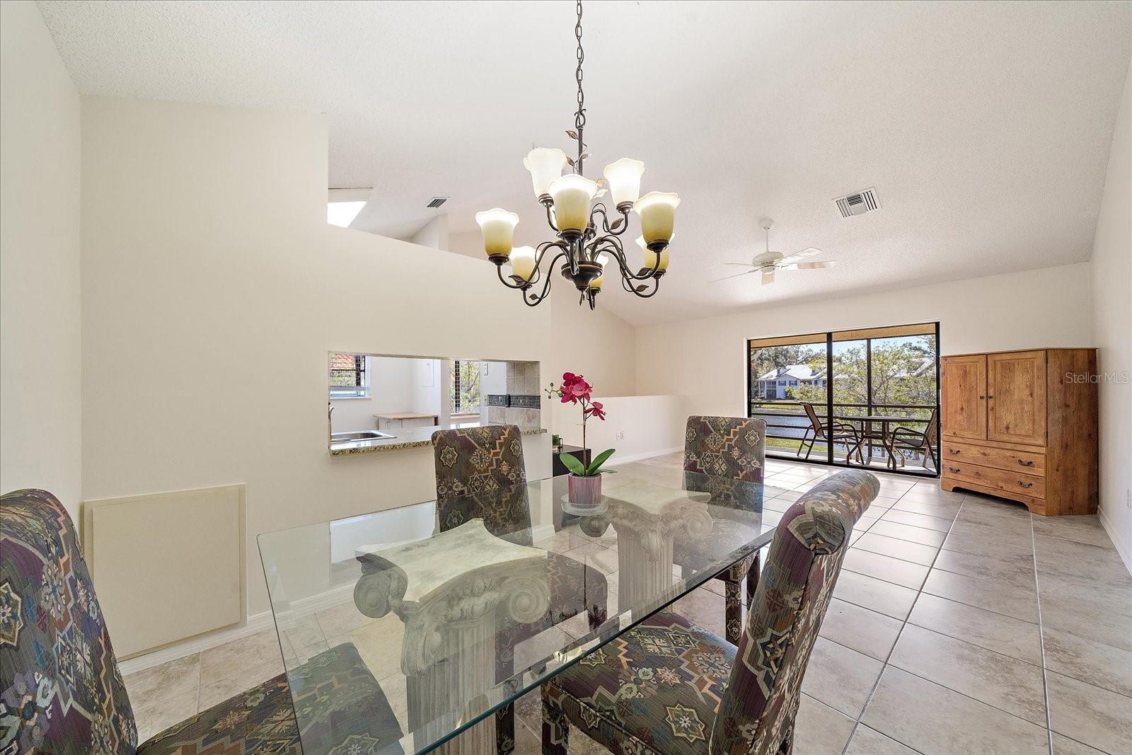 5654 Gardens Dr Property Photo 24