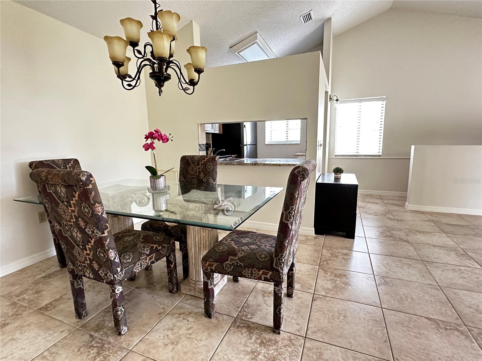 5654 Gardens Dr Property Photo 27