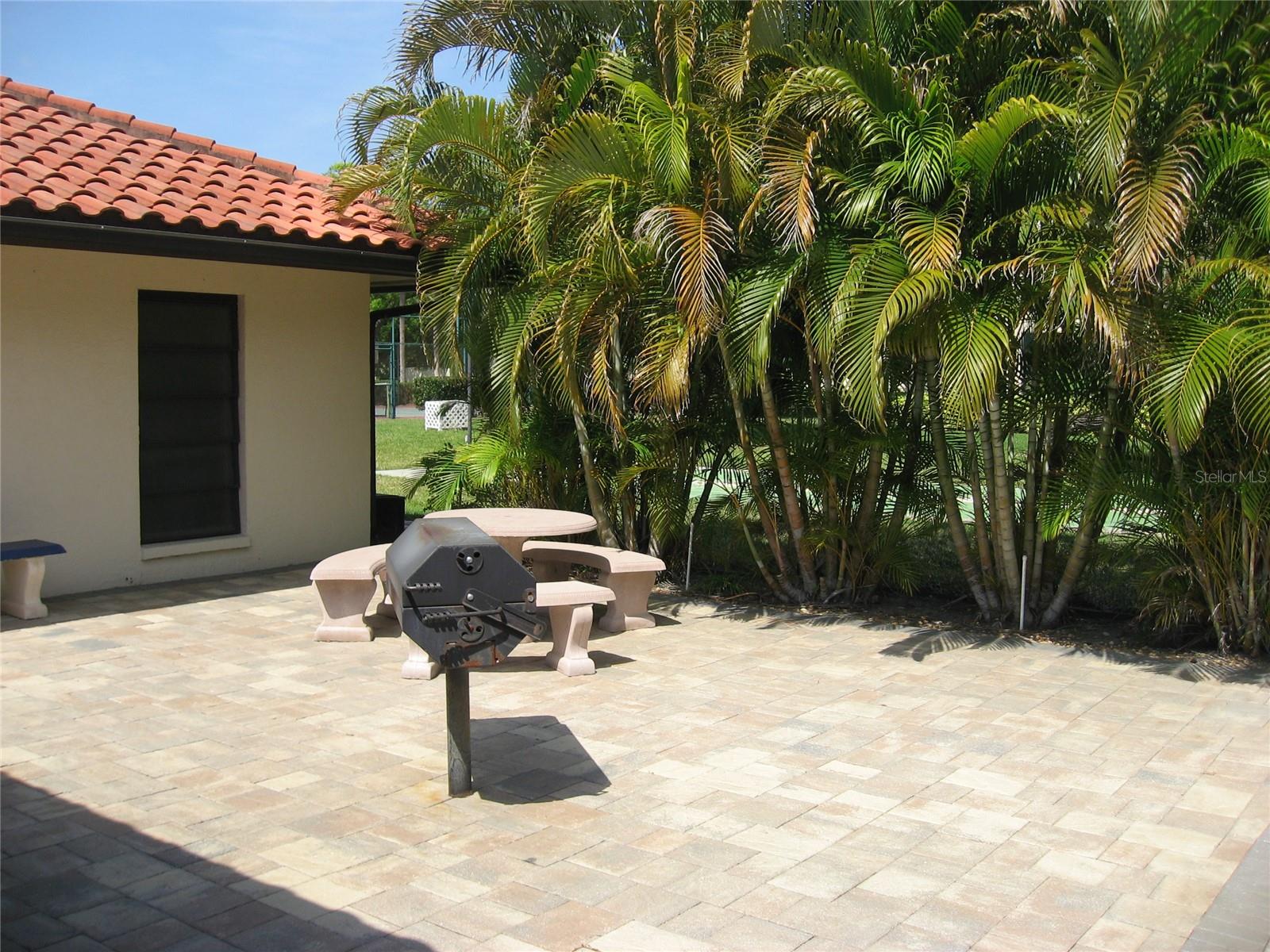 5654 Gardens Dr Property Photo 51