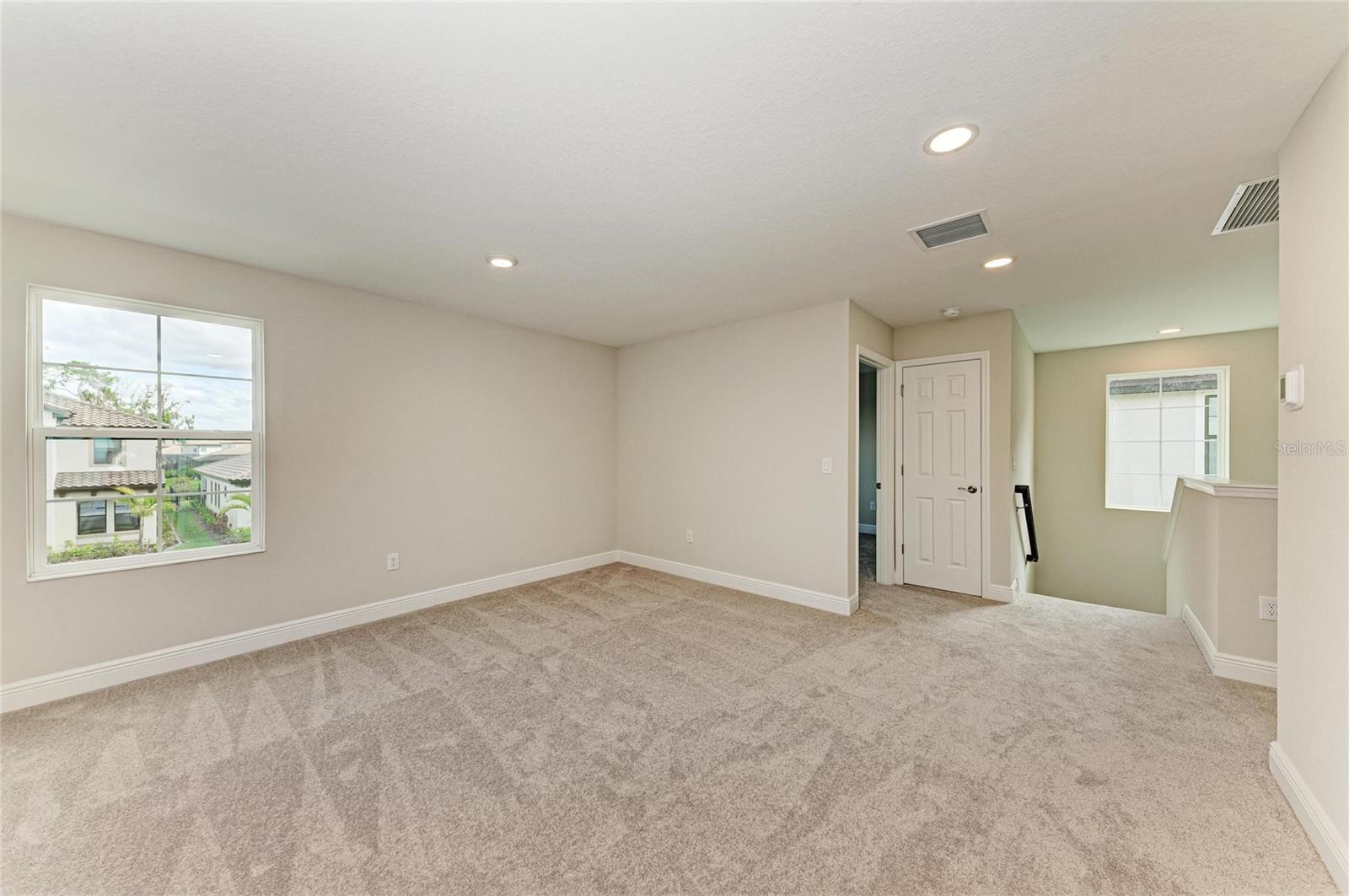 8509 Dove Bog Ter Property Photo 6