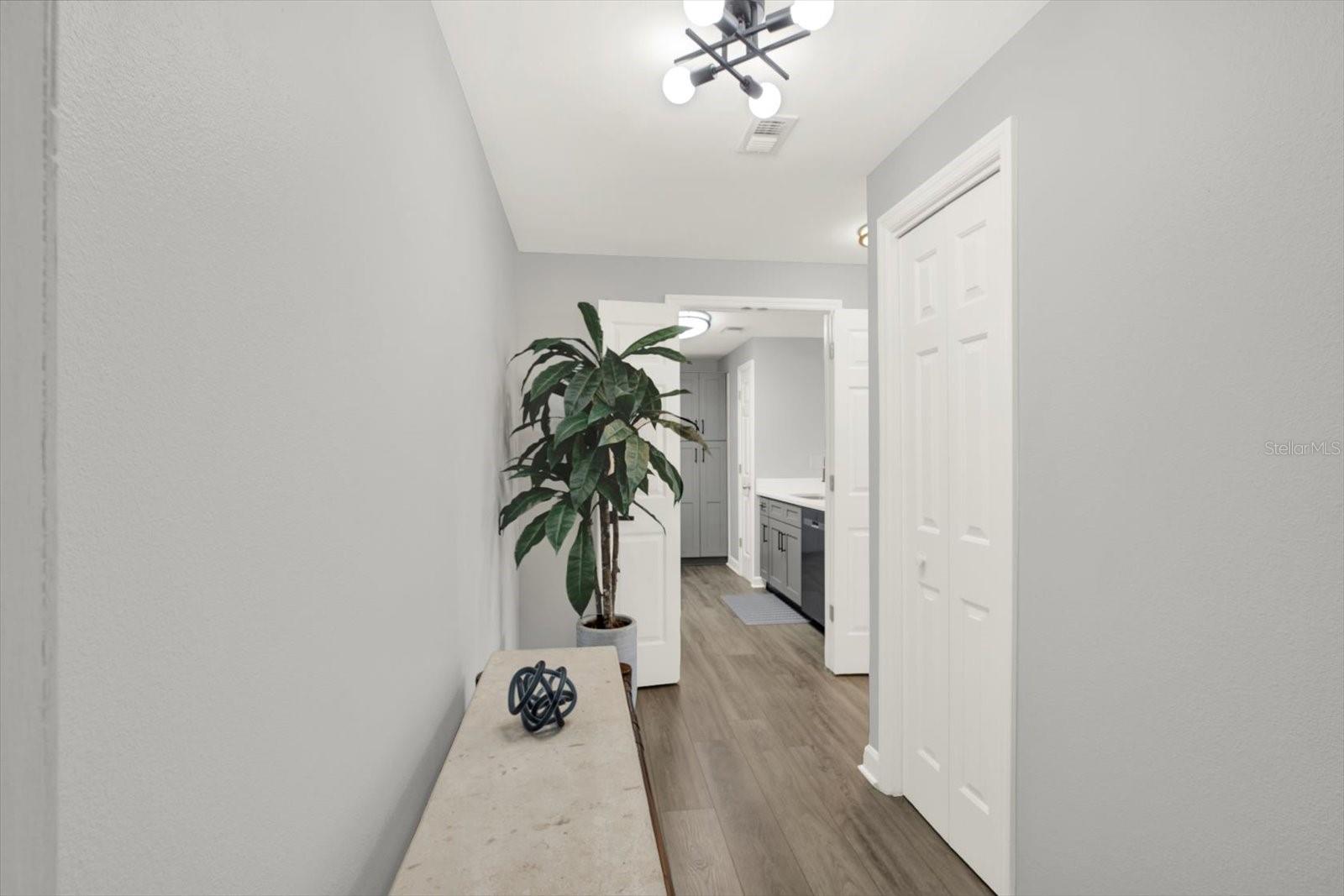 345 Bayshore Blvd #302 Property Photo 3