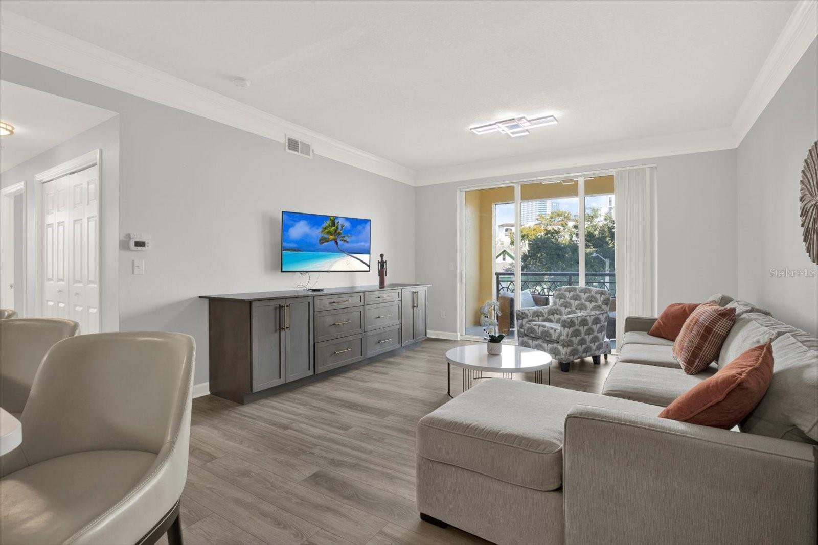 345 Bayshore Blvd #302 Property Photo 4