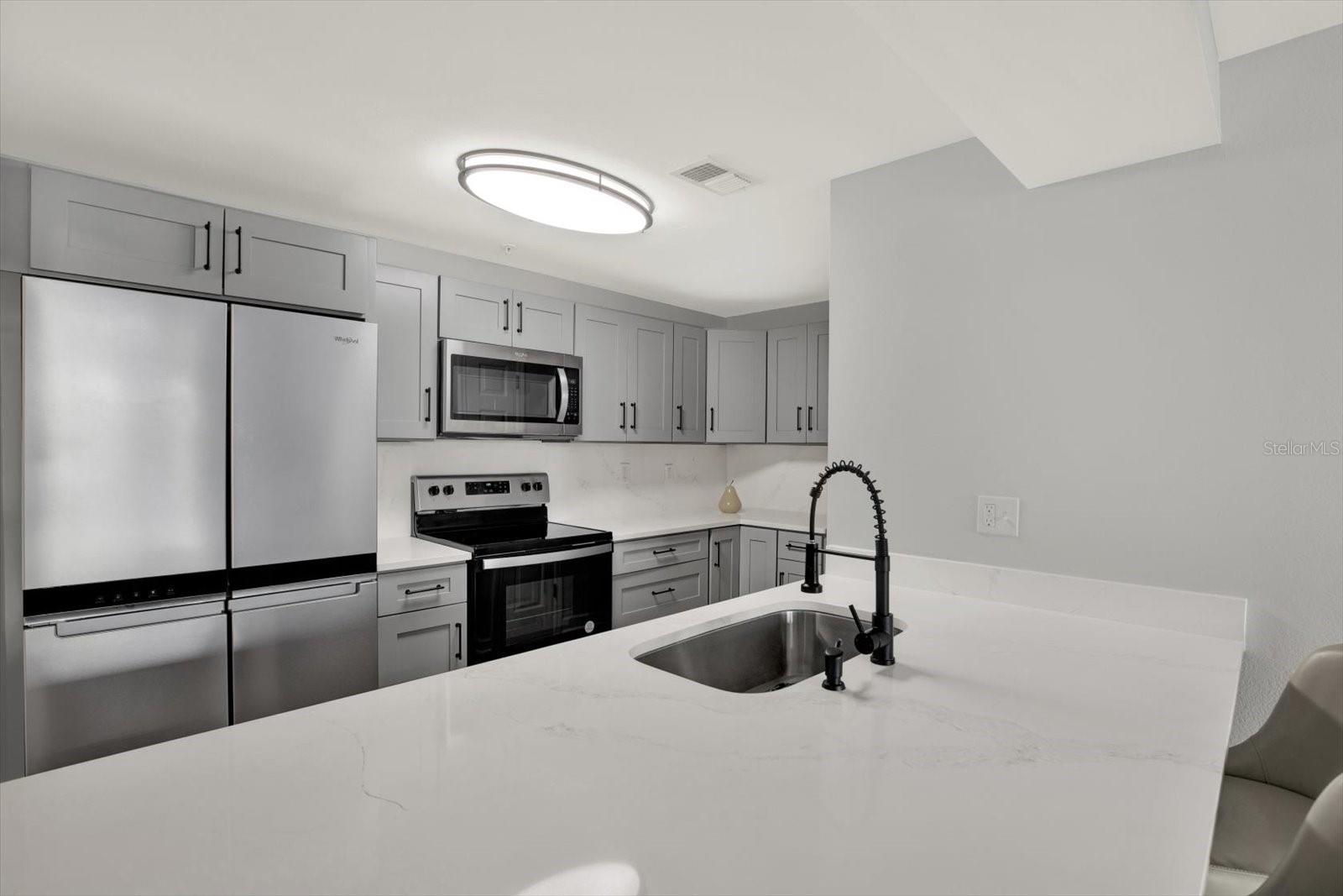 345 Bayshore Blvd #302 Property Photo 13