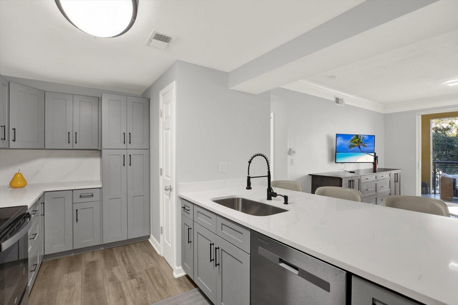 345 Bayshore Blvd #302 Property Photo 14