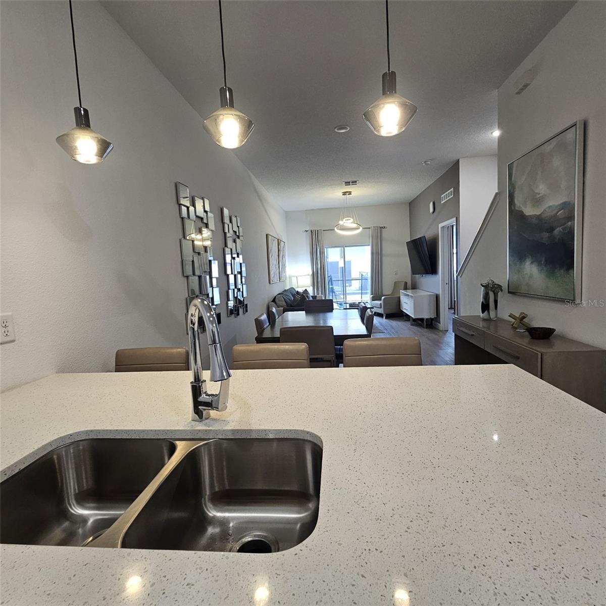379 Famagusta Dr Property Photo 4