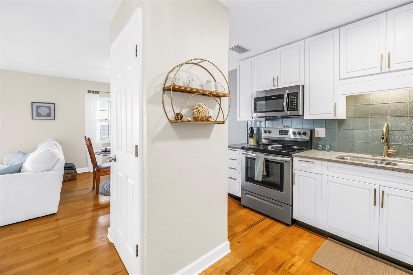 5102 Coquina Key Dr Se #d Property Photo 9