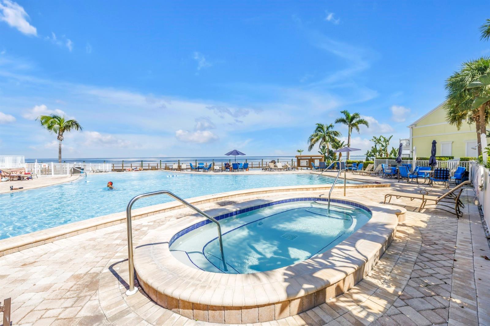 5102 Coquina Key Dr Se #d Property Photo 23