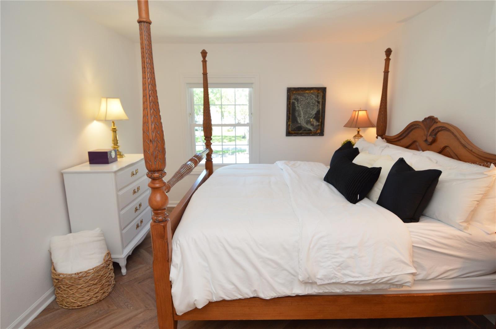 5048 Beach Dr Se #f Property Photo 24