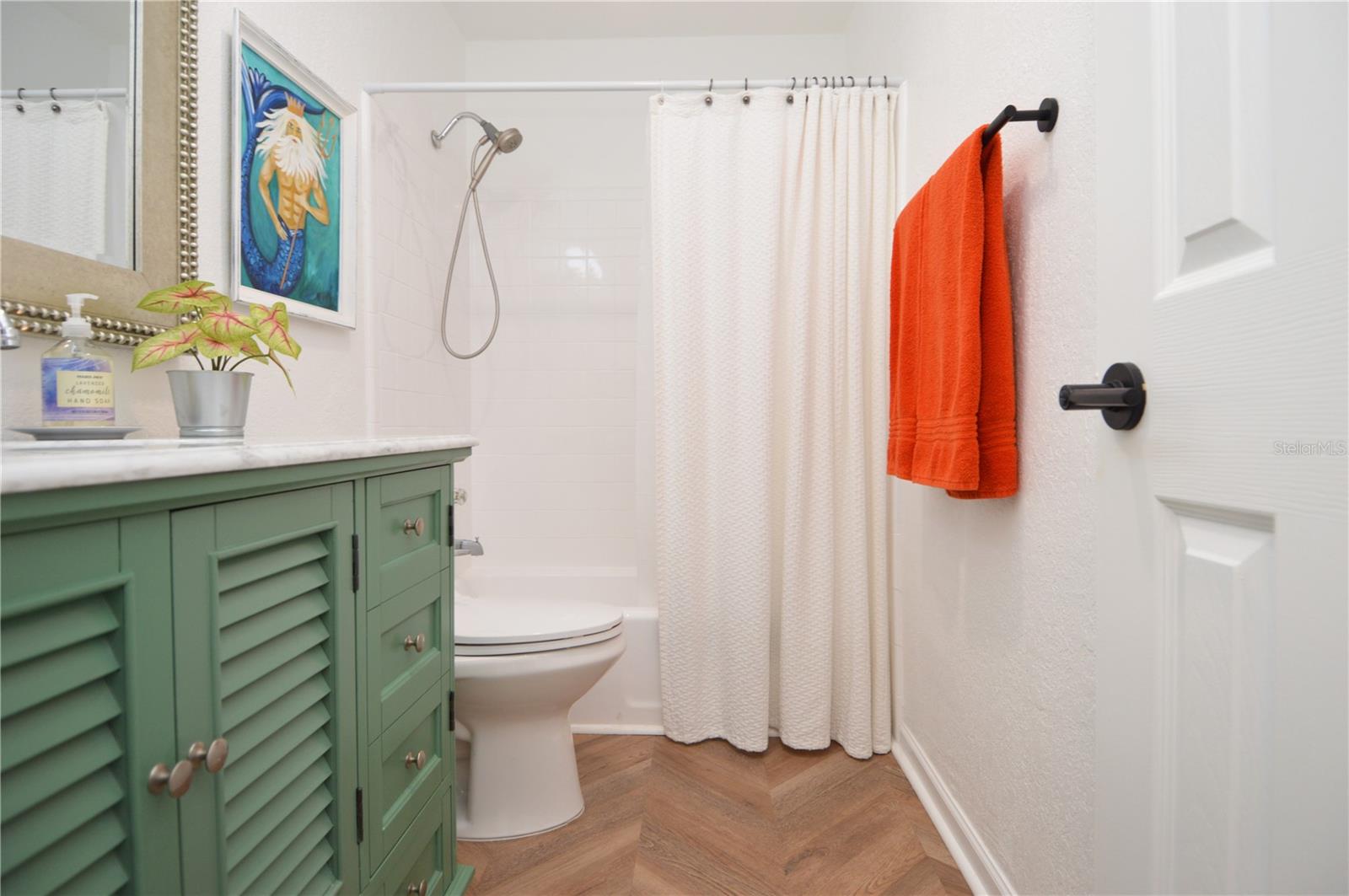 5048 Beach Dr Se #f Property Photo 32