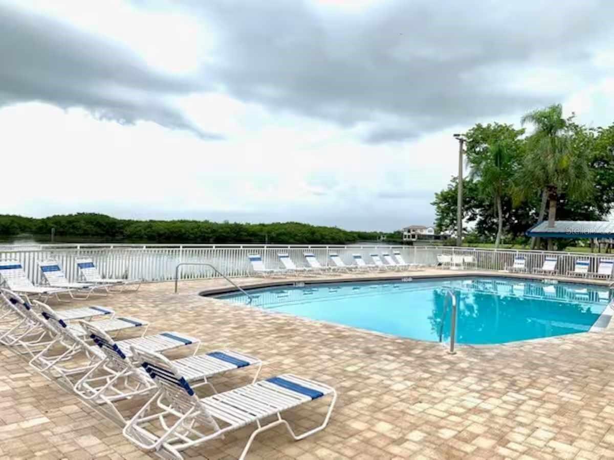 611 Destiny Dr #101 Property Photo 20
