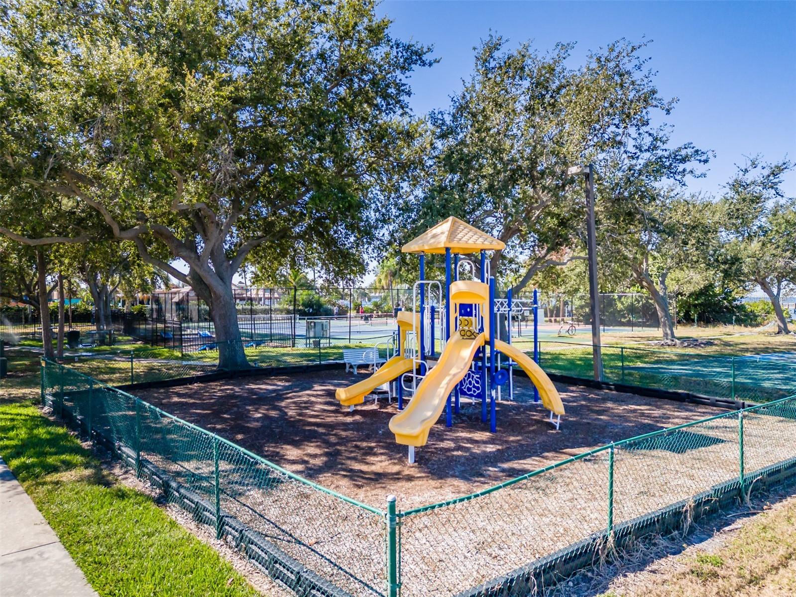 611 Destiny Dr #101 Property Photo 44