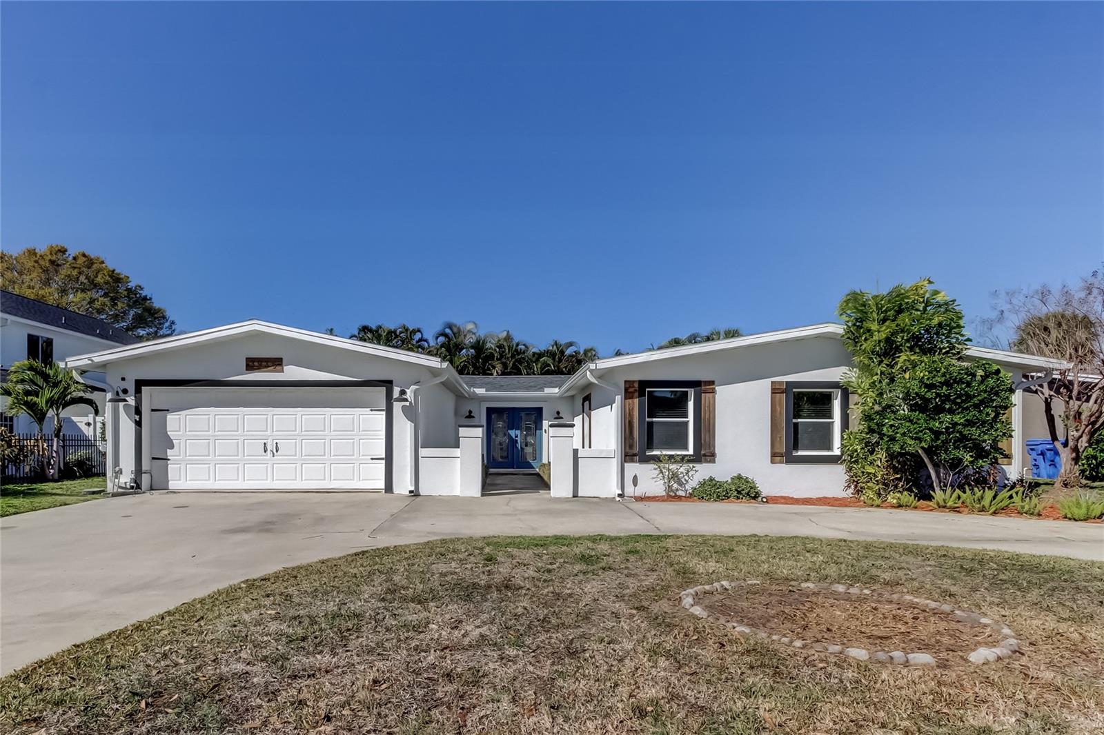 3936 E Eden Roc Cir Property Photo 1