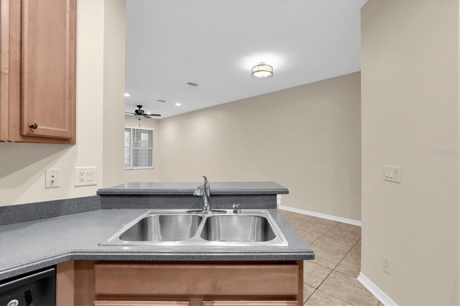 12660 Silverdale St Property Photo 20