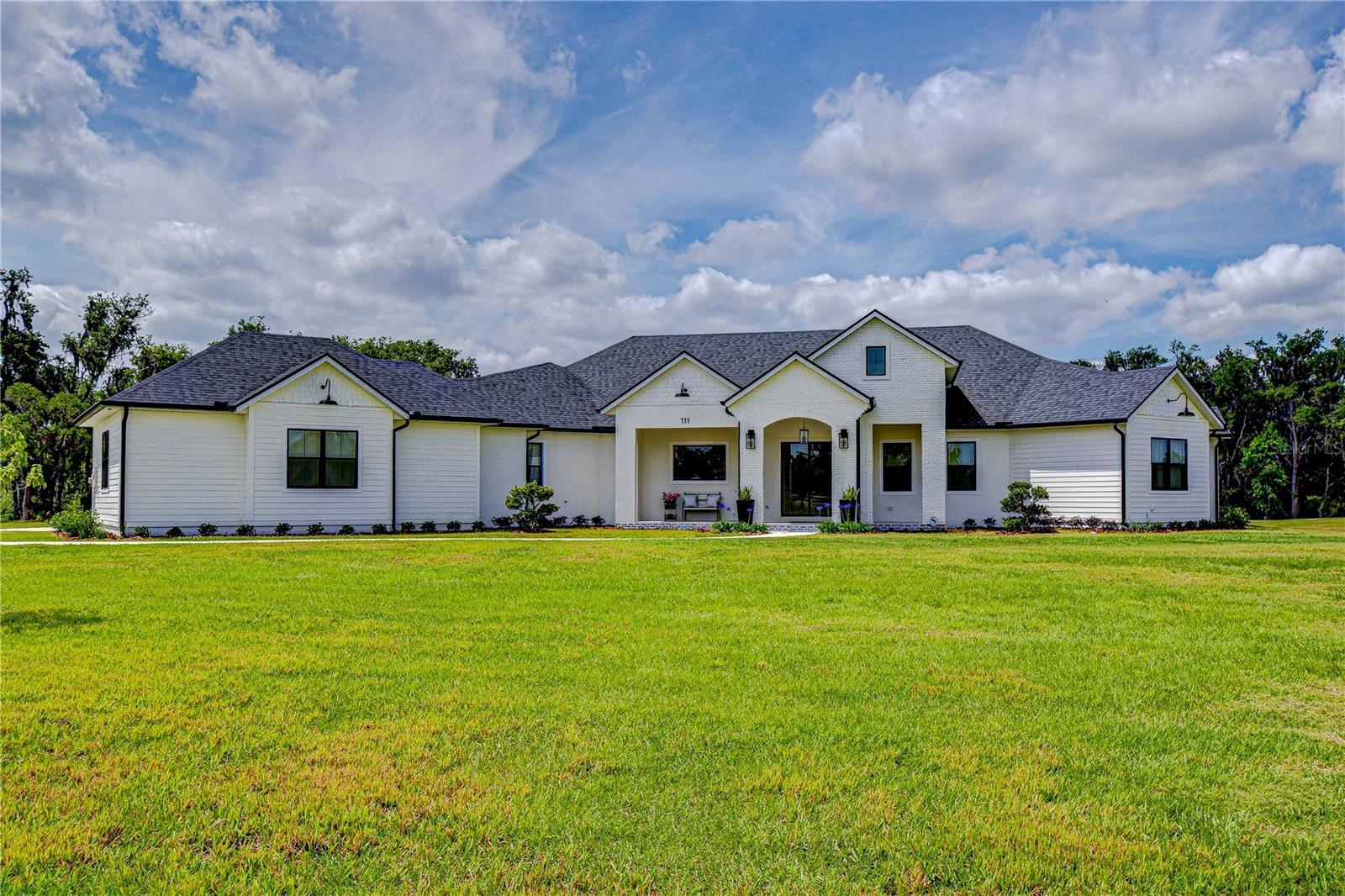111 Alafia Estates Ln Property Photo 1