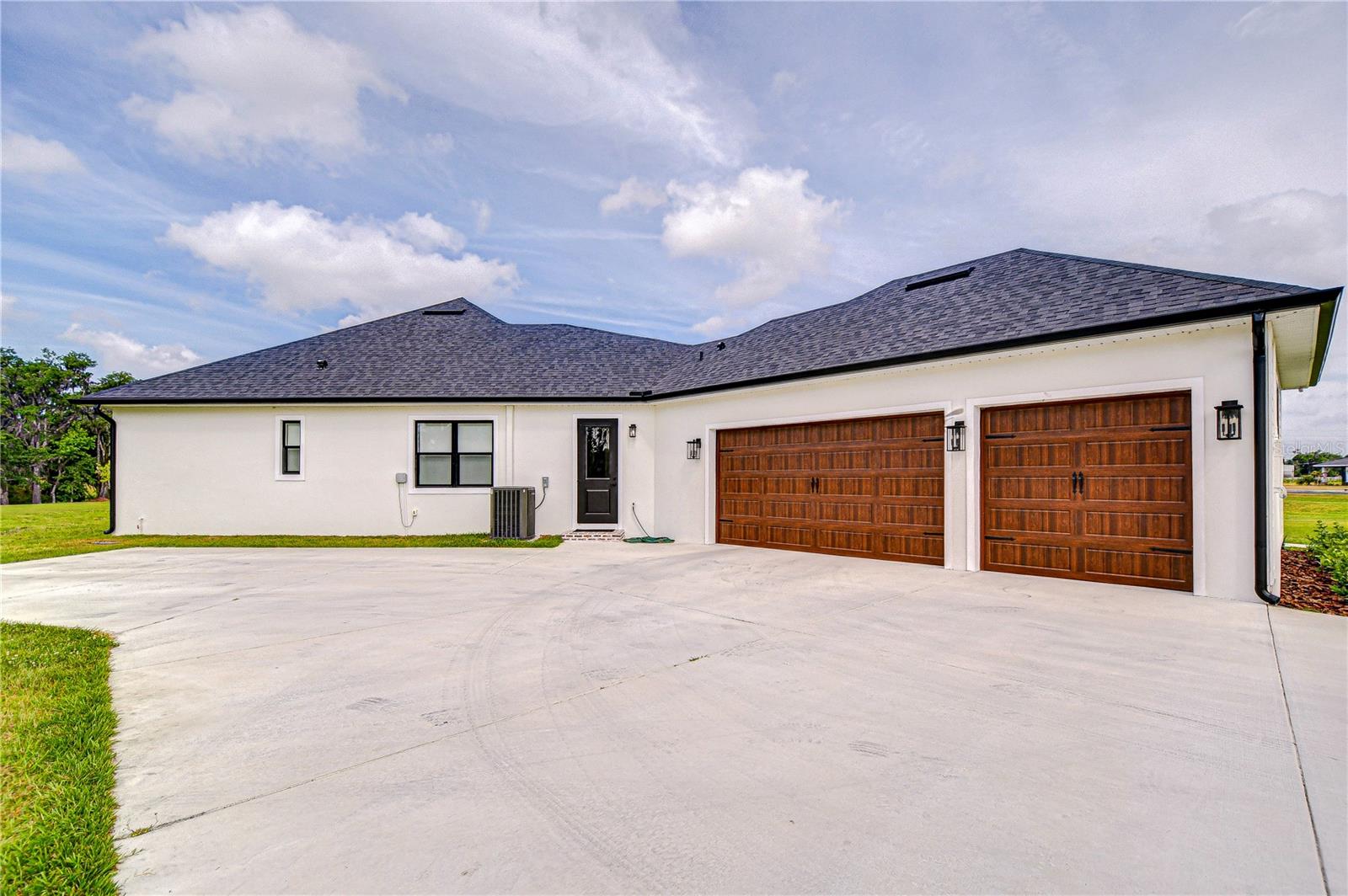 111 Alafia Estates Ln Property Photo 43