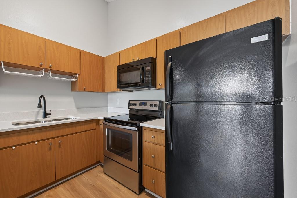 3002 W Cleveland St #d11 Property Photo 14