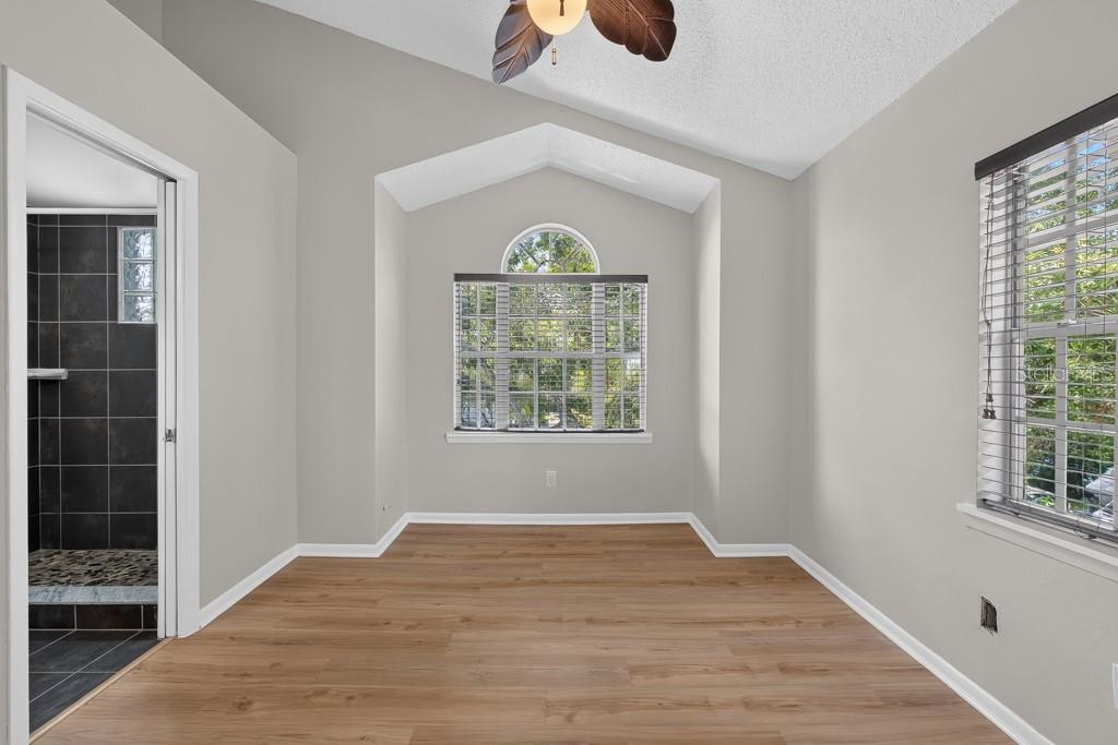 3002 W Cleveland St #d11 Property Photo 23