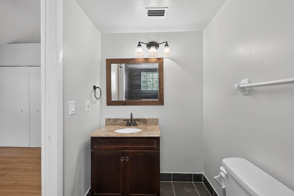 3002 W Cleveland St #d11 Property Photo 27