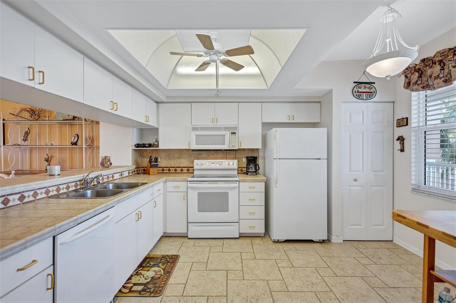 6475 Shoreline Dr #5102 Property Photo 8