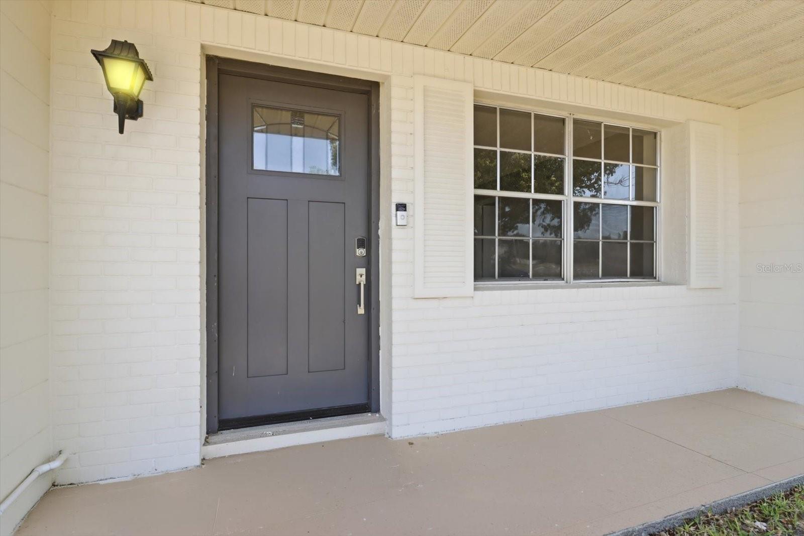 5188 Woodridge Ln Property Photo 3