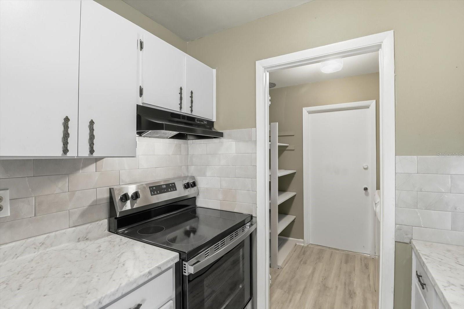 5188 Woodridge Ln Property Photo 11