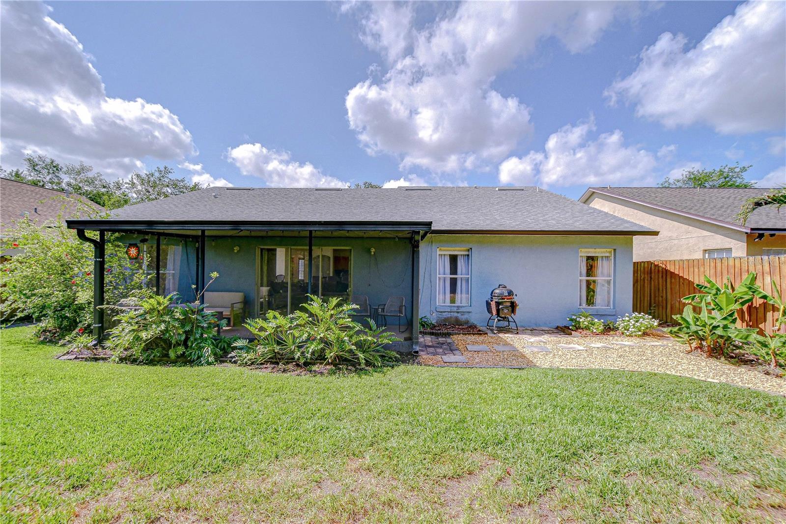 7107 Colonial Lake Dr Property Photo 3