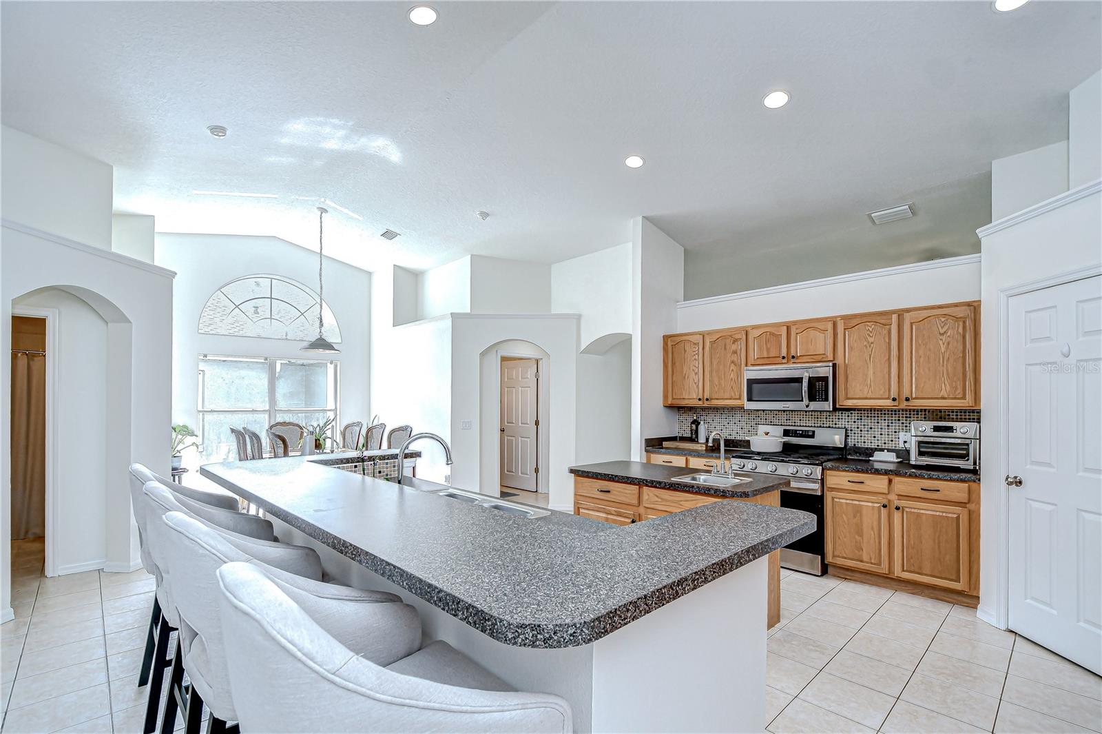 7107 Colonial Lake Dr Property Photo 10