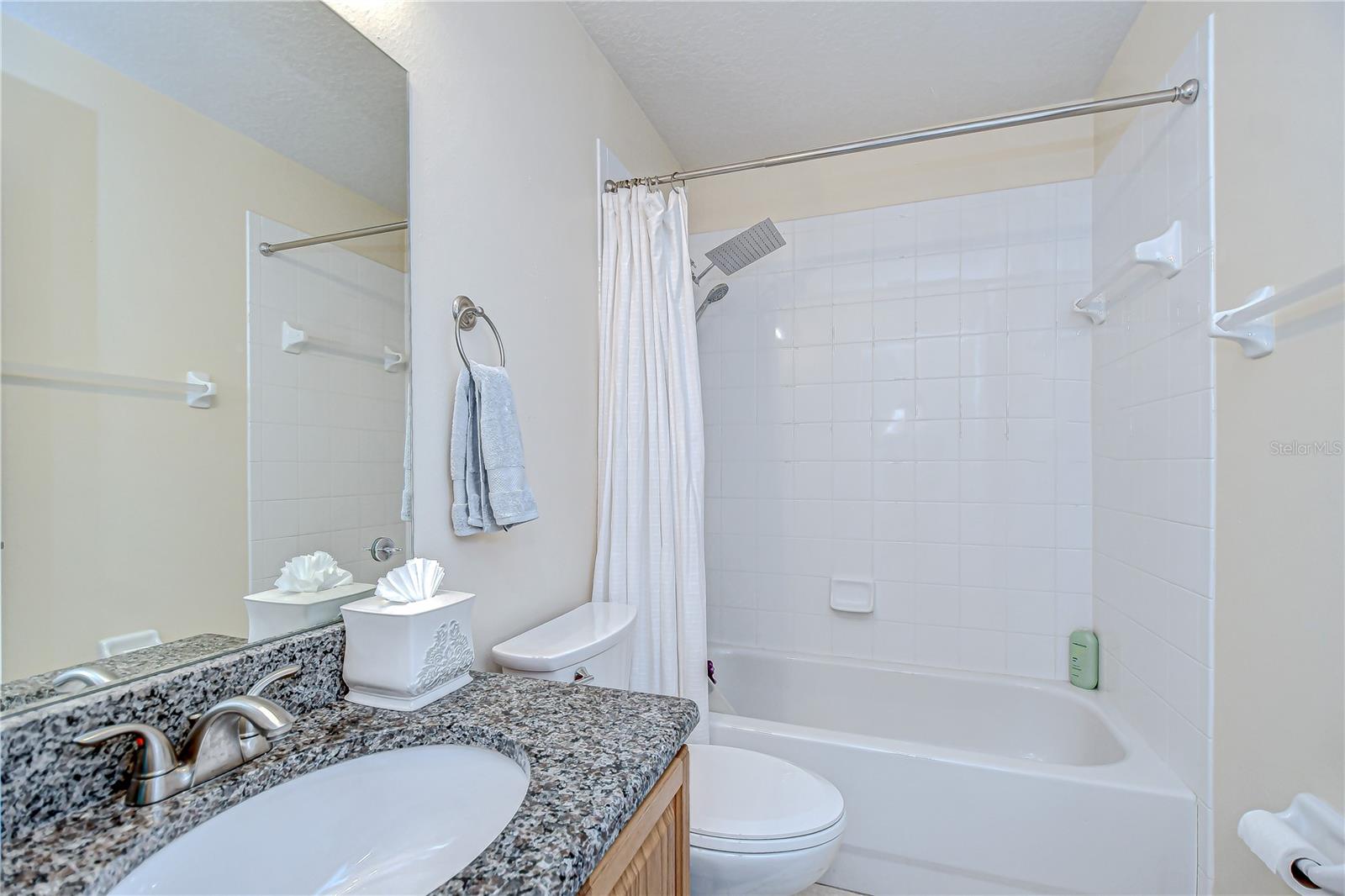 7107 Colonial Lake Dr Property Photo 22