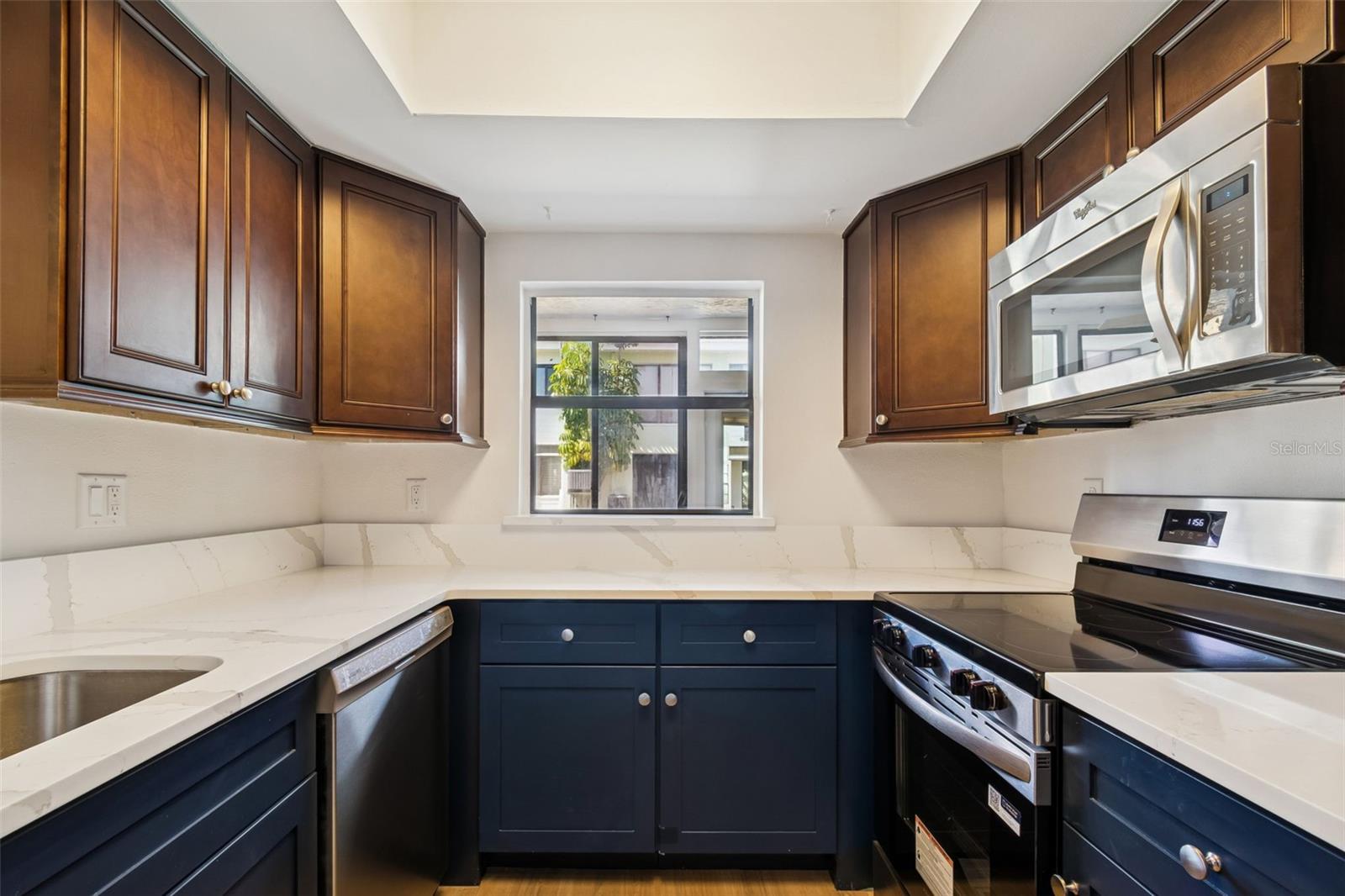1 Windrush Blvd #23 Property Photo 2