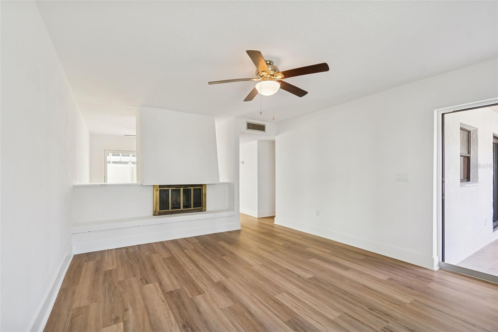 1 Windrush Blvd #23 Property Photo 5
