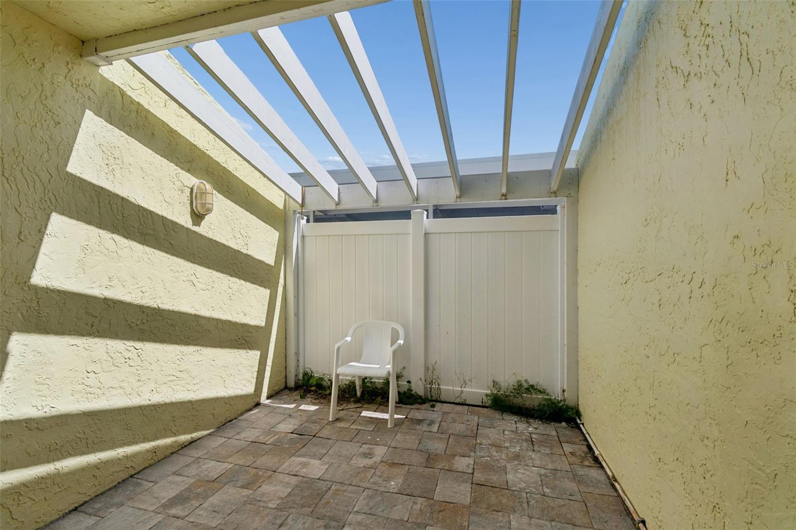 1 Windrush Blvd #23 Property Photo 15