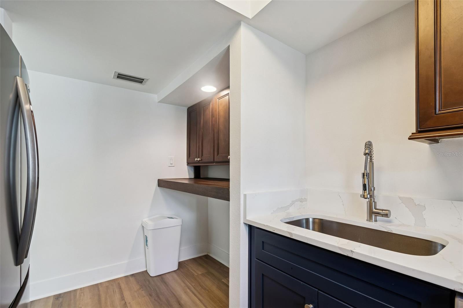 1 Windrush Blvd #23 Property Photo 24