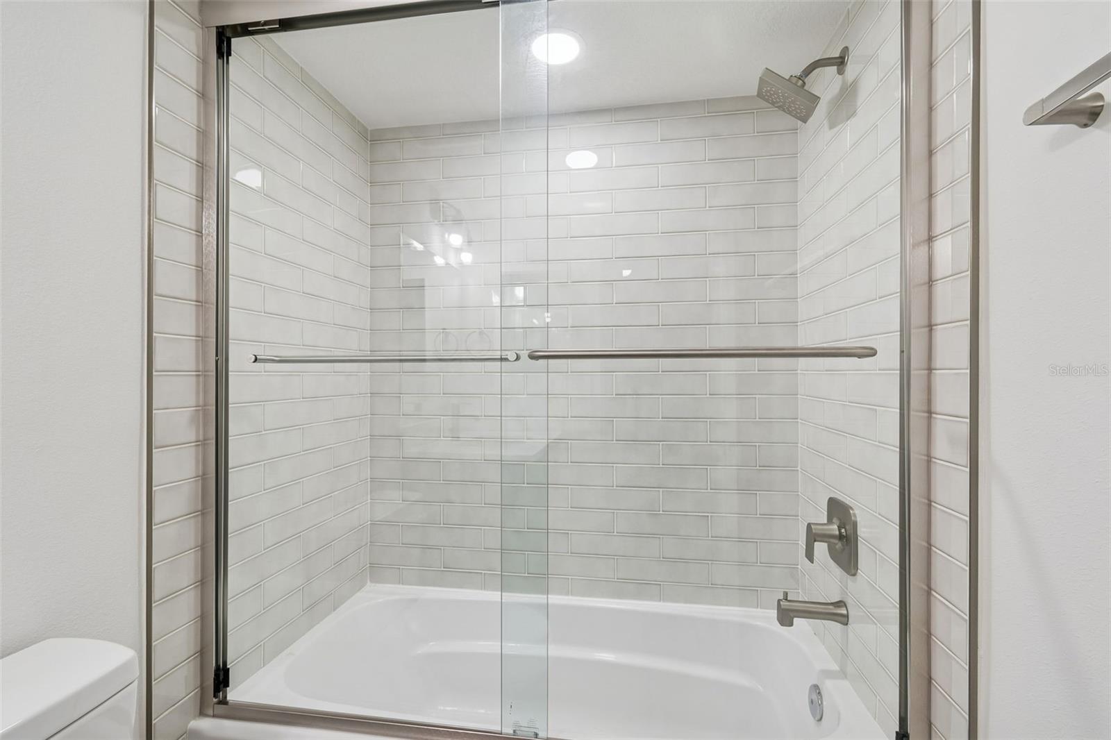 1 Windrush Blvd #23 Property Photo 37
