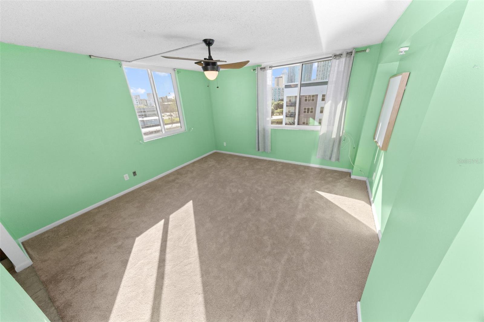 201 W Laurel St #701 Property Photo 11
