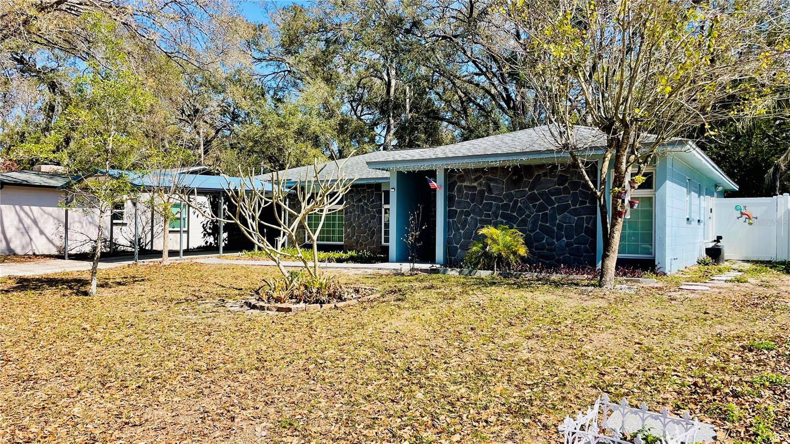 14809 Tulip Dr Property Photo 3