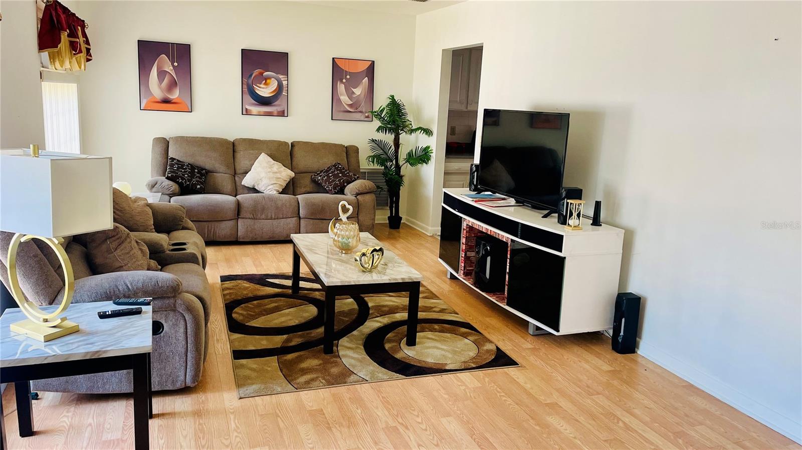 14809 Tulip Dr Property Photo 4