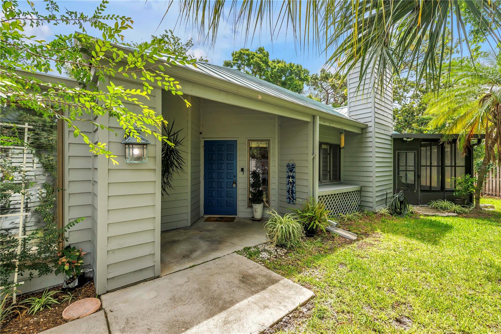 10495 Longwood Dr Property Photo 1