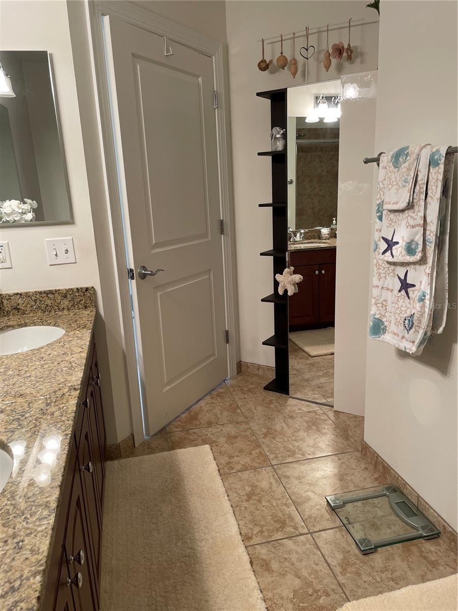 628 Cleveland St #1002 Property Photo 23