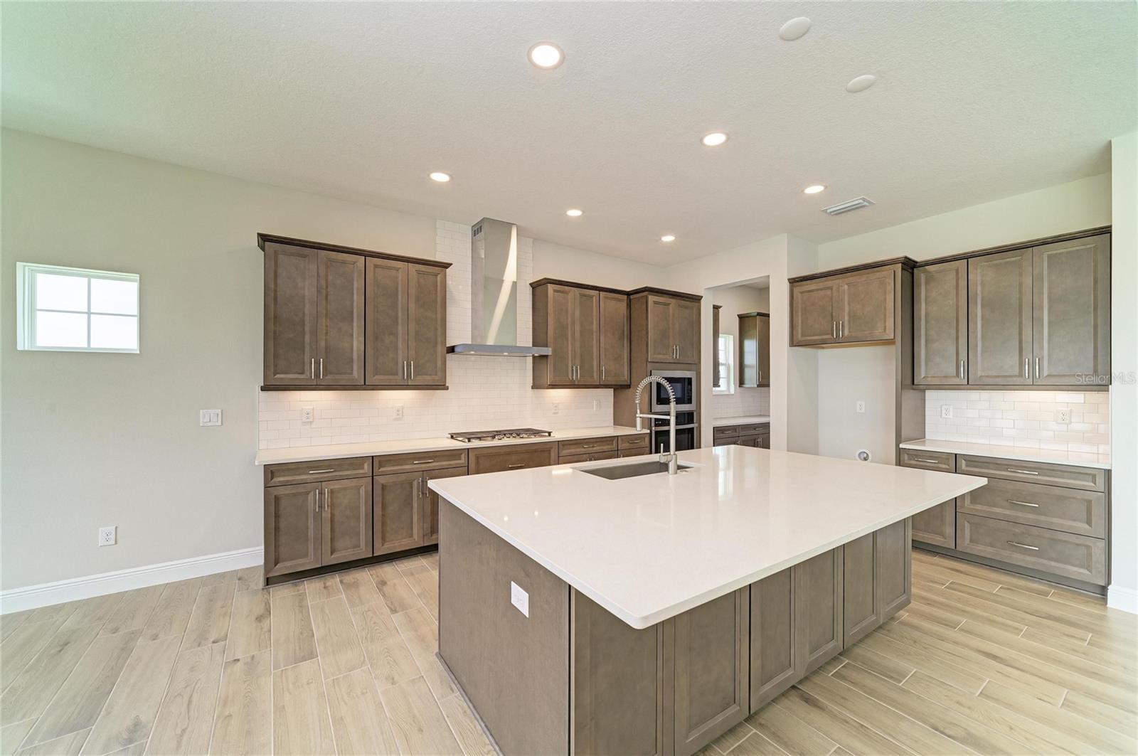 10308 Longmeadow Ave Property Photo 13