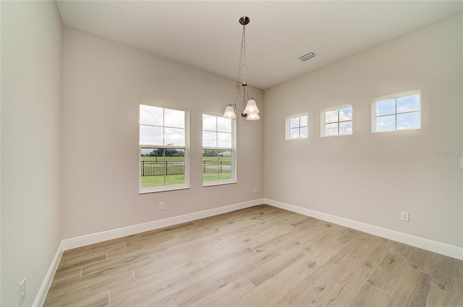 10308 Longmeadow Ave Property Photo 24