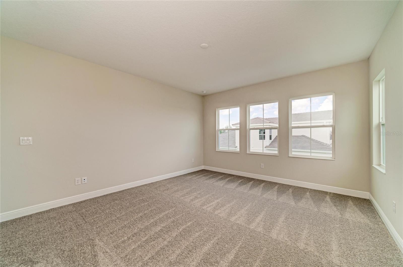 10245 Cross River Trl Property Photo 5