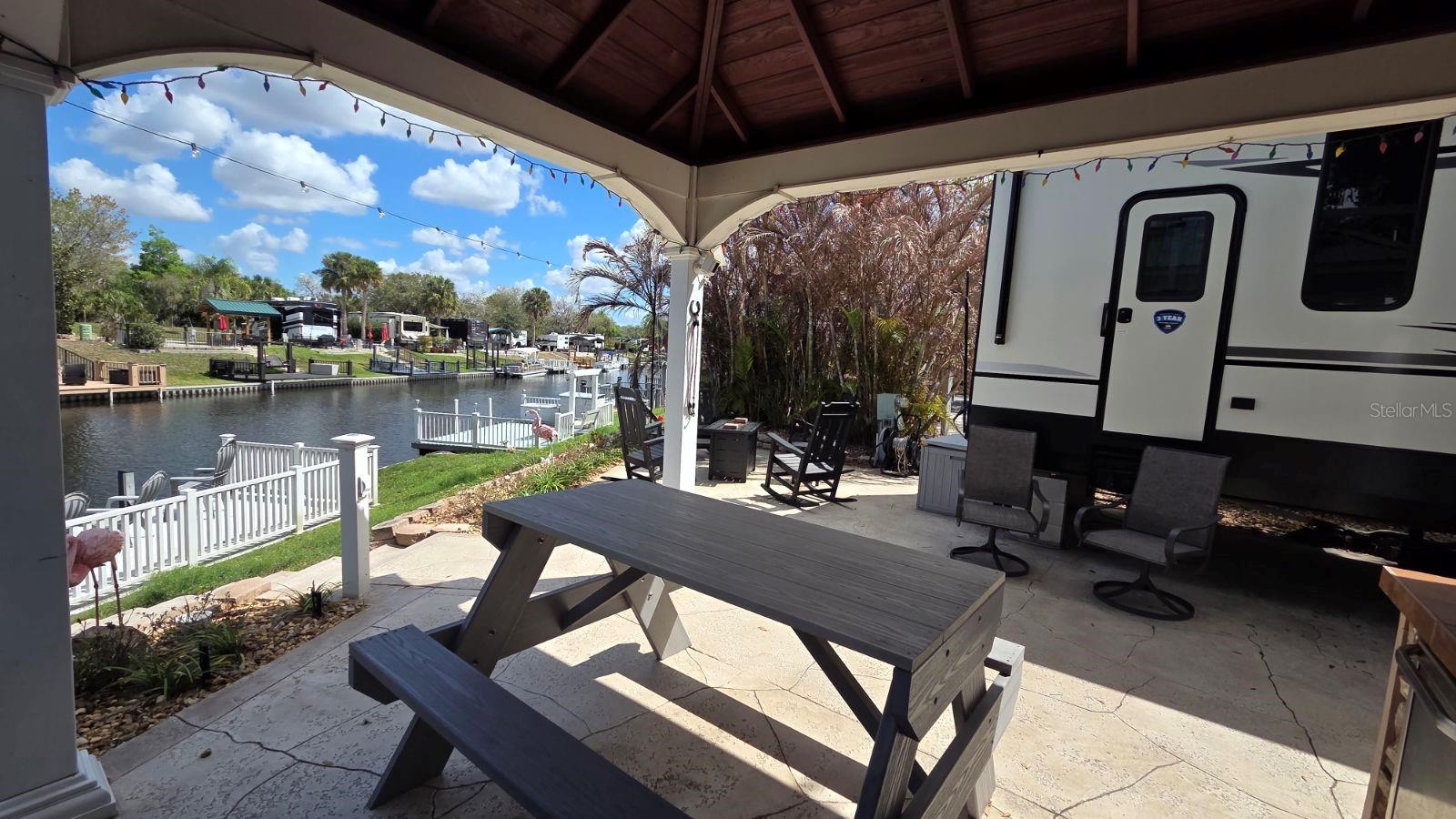 431 Waterway Dr Property Photo 7