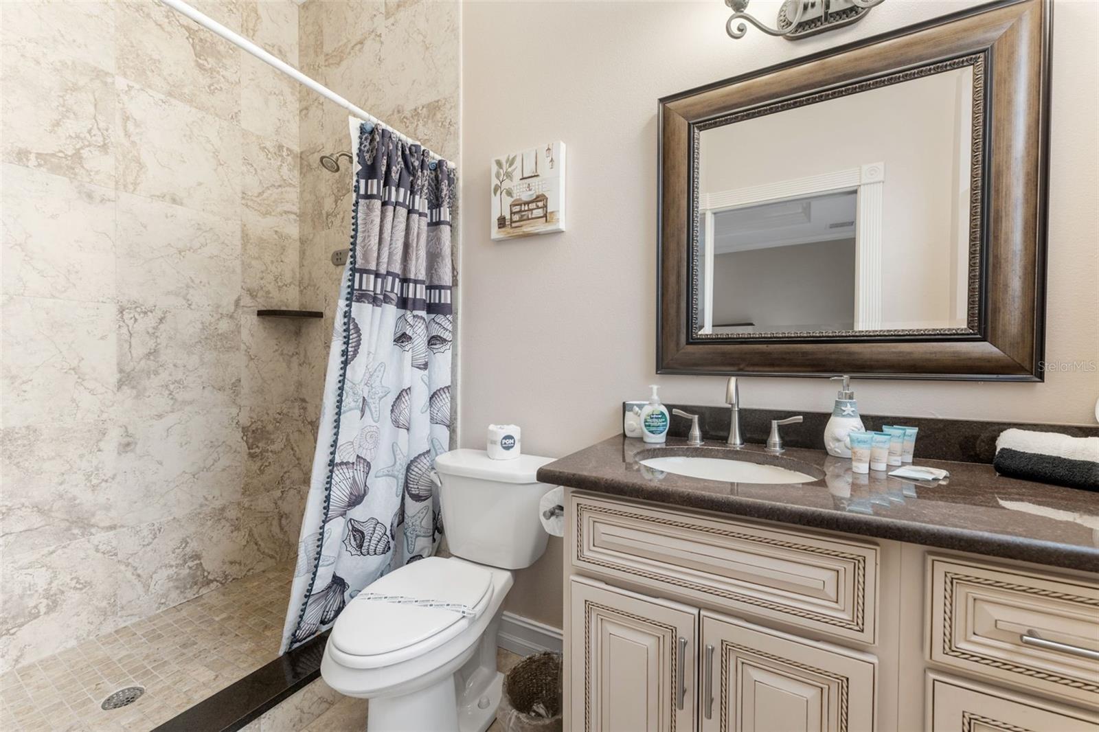201 54th St Property Photo 16